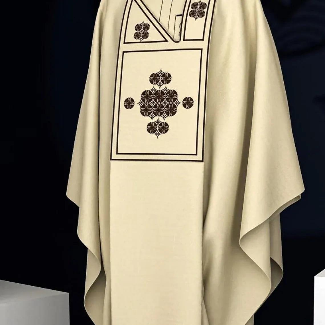 Kavari Royale Atelier Gold Agbada for Men β African Wedding Suit, Groom Attire 3-Piece Traditional Outfit