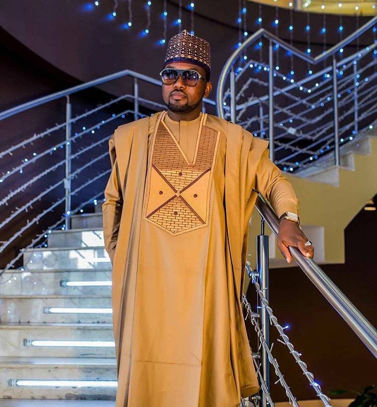 Kavari Royale Atelier Bespoke African Men’s Suit – Cotton Senator Wear Traditional Outfit