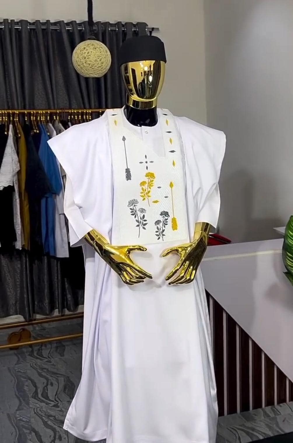 Kavari Royale White Agbada 3-Piece Set – Embroidered Wedding Suit