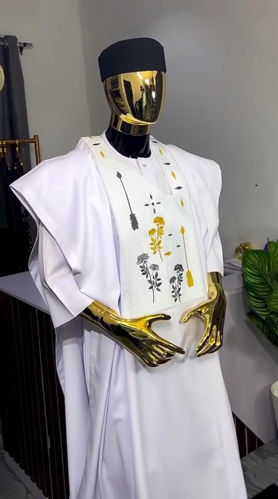 Kavari Royale White Agbada 3-Piece Set – Embroidered Wedding Suit