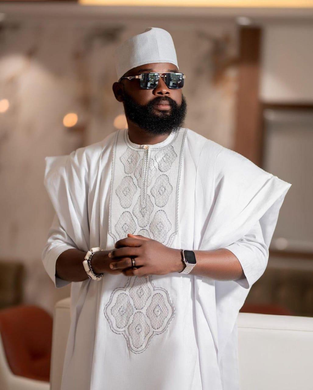 Kavari Royale Agbada Set – Men’s African 2-Piece Dashiki Outfit